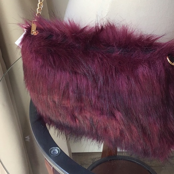Faux Fur Purple purse crossbody NWT - Picture 3 of 6